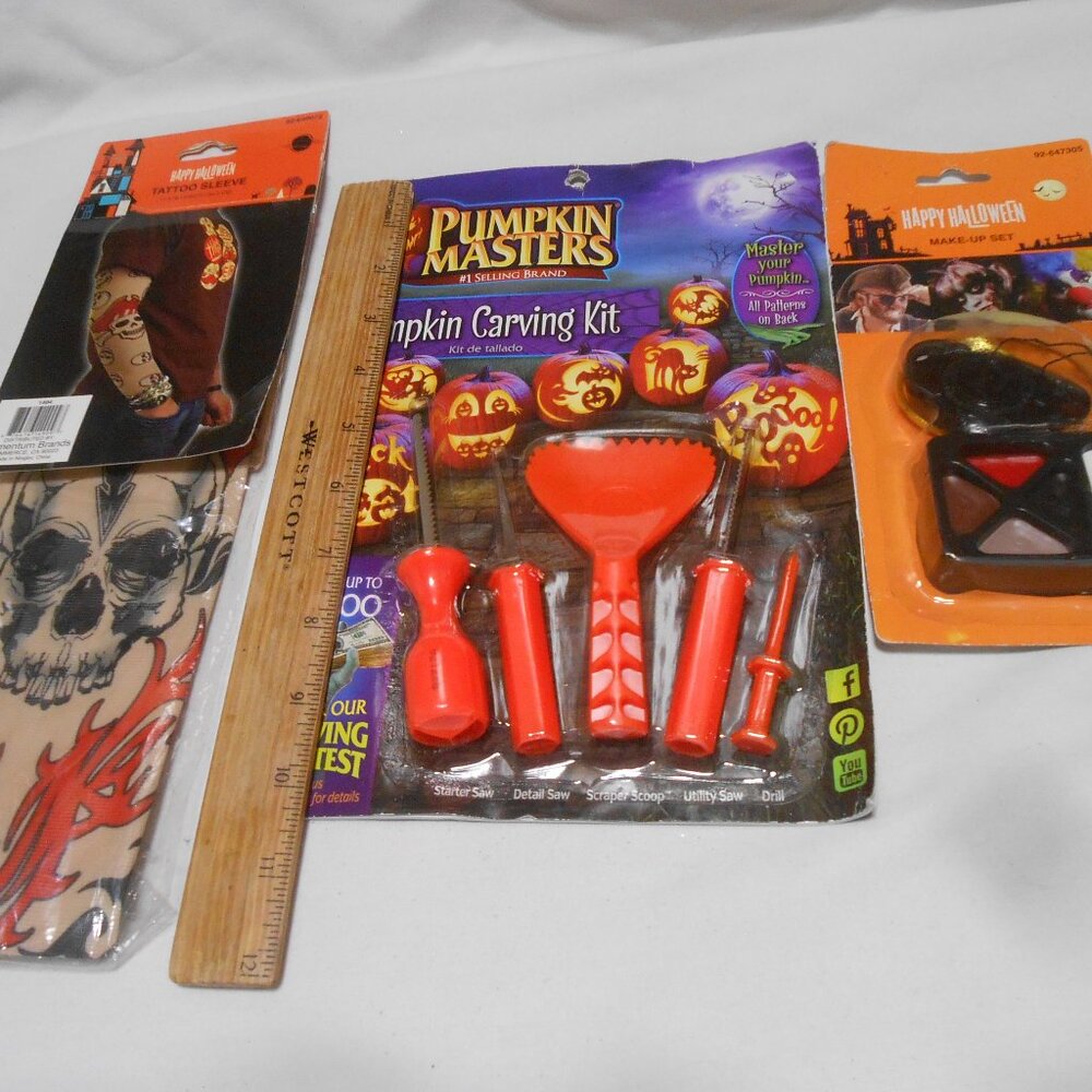LOT HALLOWEEN STUFF EYE PATCH MAKE-UP KIT CLOTH TATTOO SLEVE PUMPKIN CARVING KIT